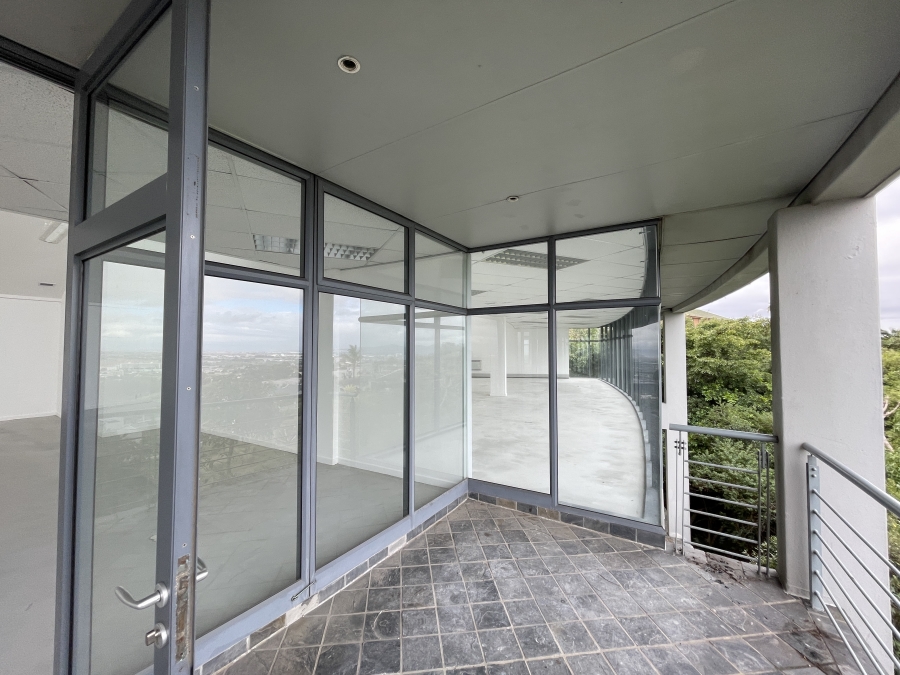 Commercial Property for Sale in Uitzicht Western Cape